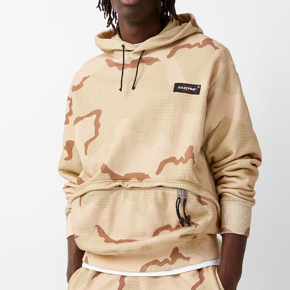 BNWT SS22 UNDERCOVER x EASTPAK CHECKERED CAMO HOODIE 4